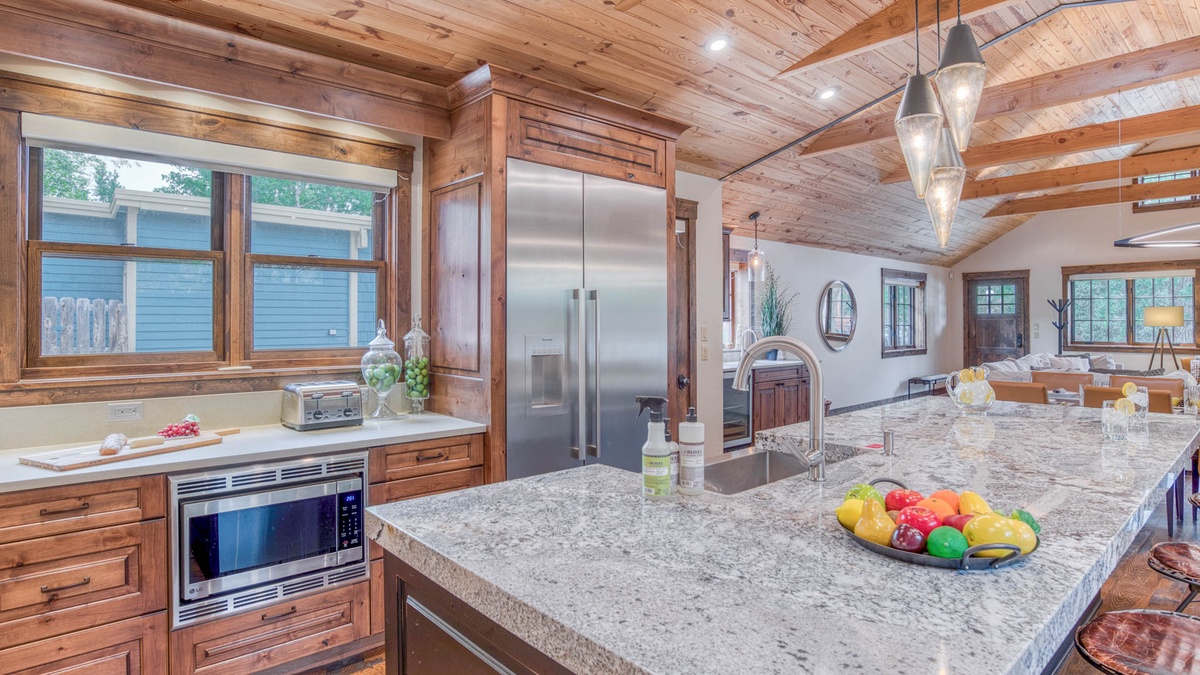 Kitchen, Main Level - With bar seating