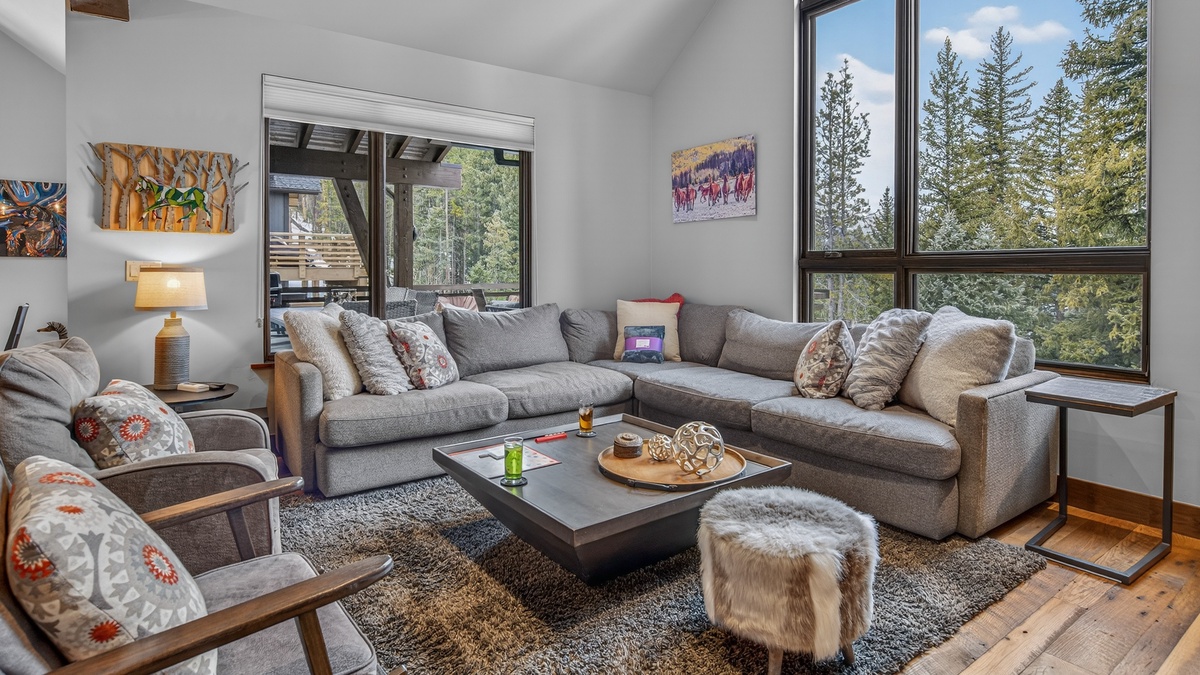 Living Area, Main Level