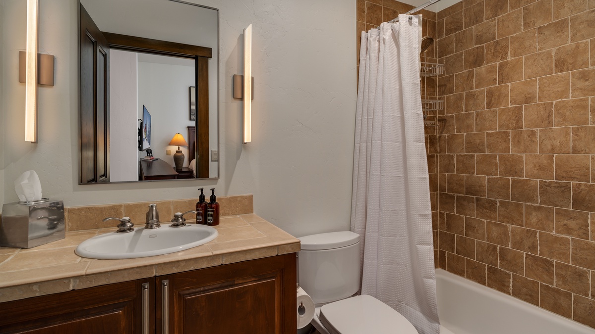 Bedroom 3, Lower Level - Lower level queen ensuite