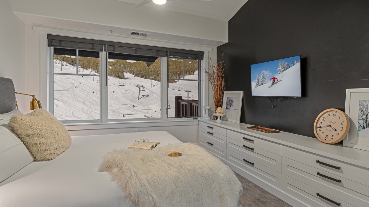 Bedroom 1, Primary Bedroom - Primary king suite with TV