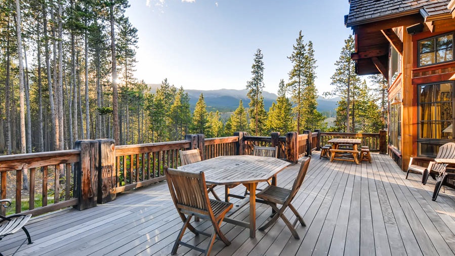 Large deck with seating, views