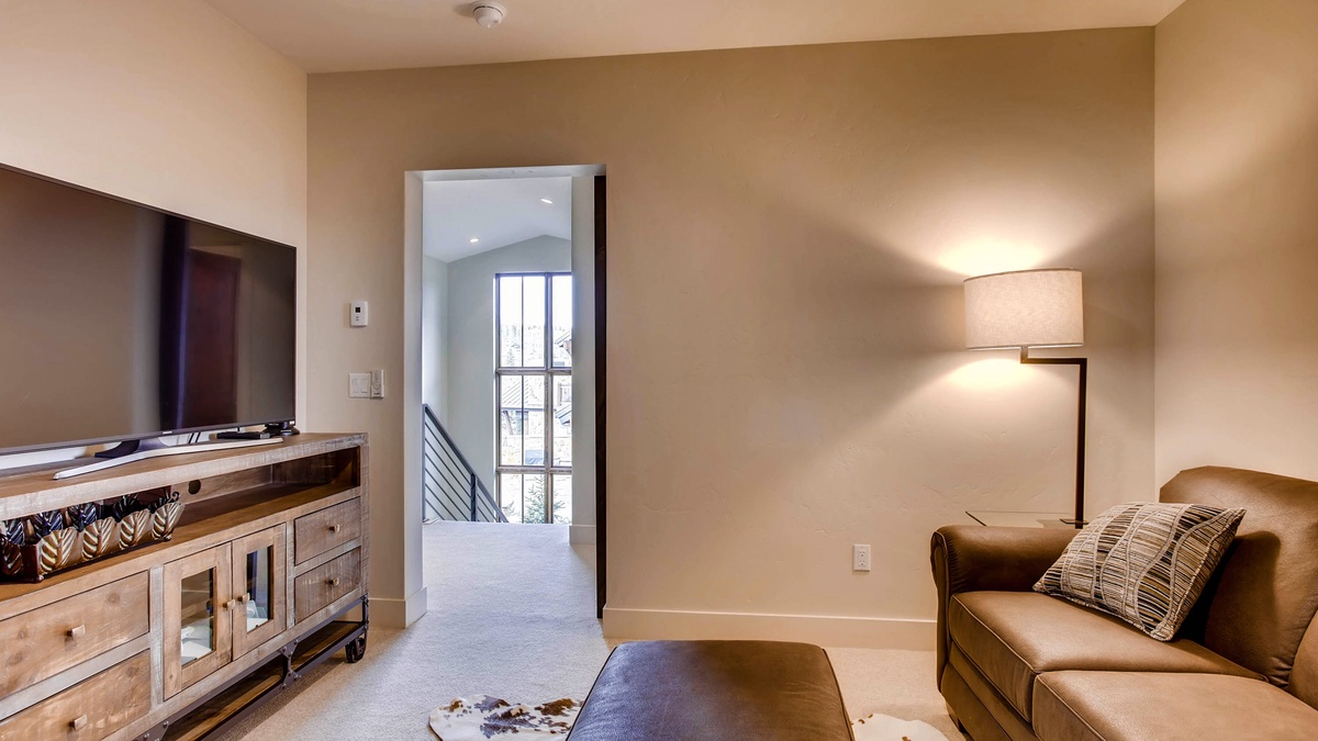 Upper Level Family Room - With TV, queen sleeper sofa