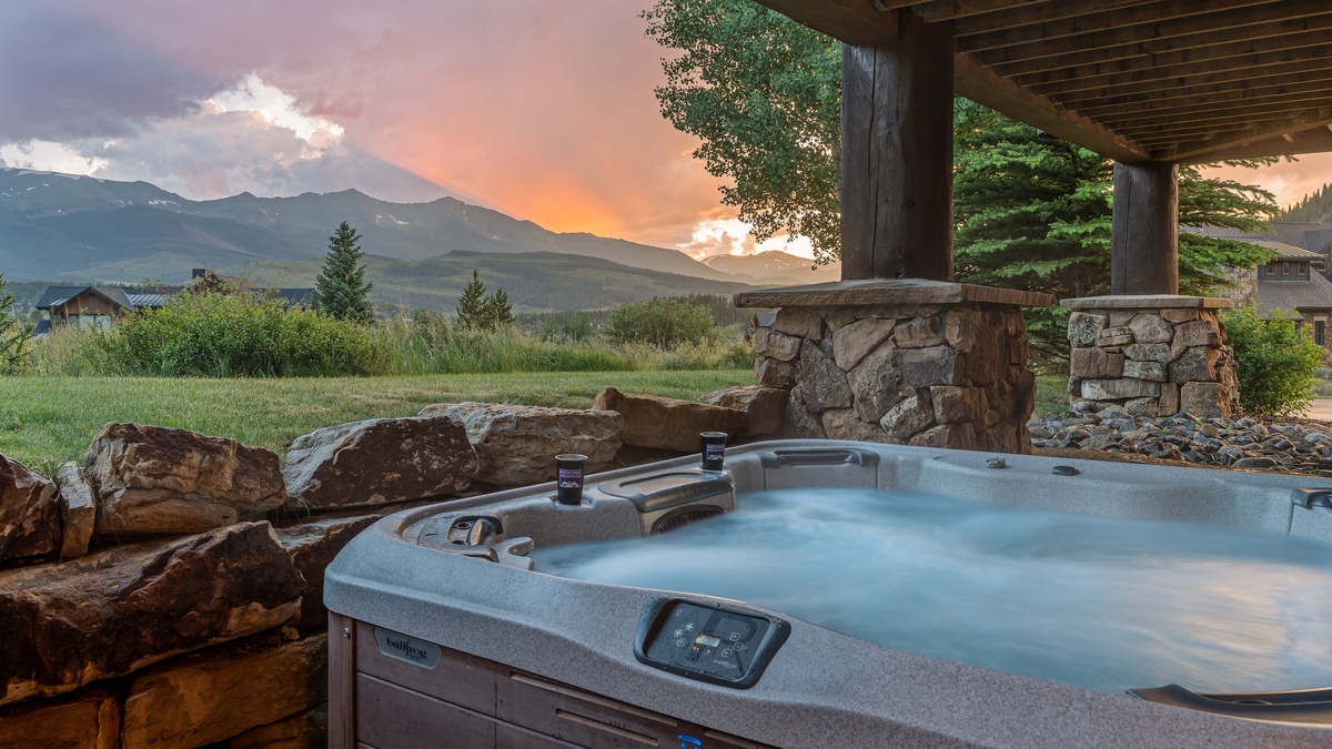 Relaxing private hot tub on lower level