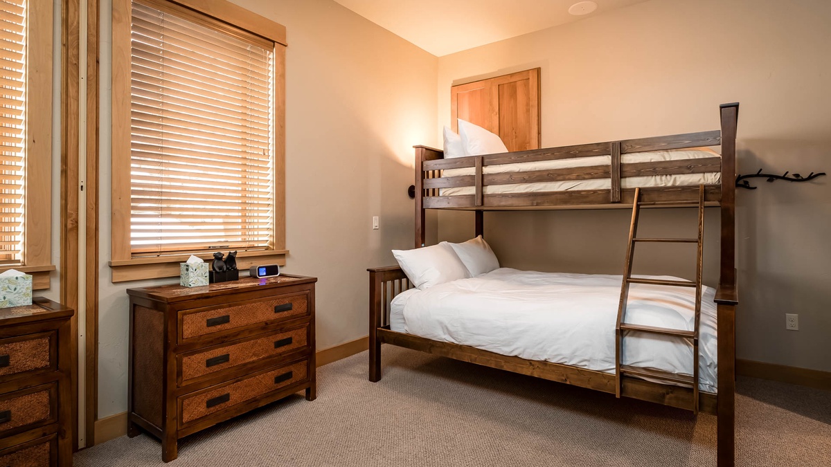 Bedroom 3, Mid-Level - Twin-over-twin bunk, twin-over-full bunk, and XL twin-over-queen bunk