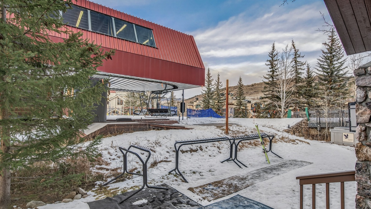 Osprey Hotel Community Amenities Available for Elk Track: Chairlift access directly out back of the lobby area
