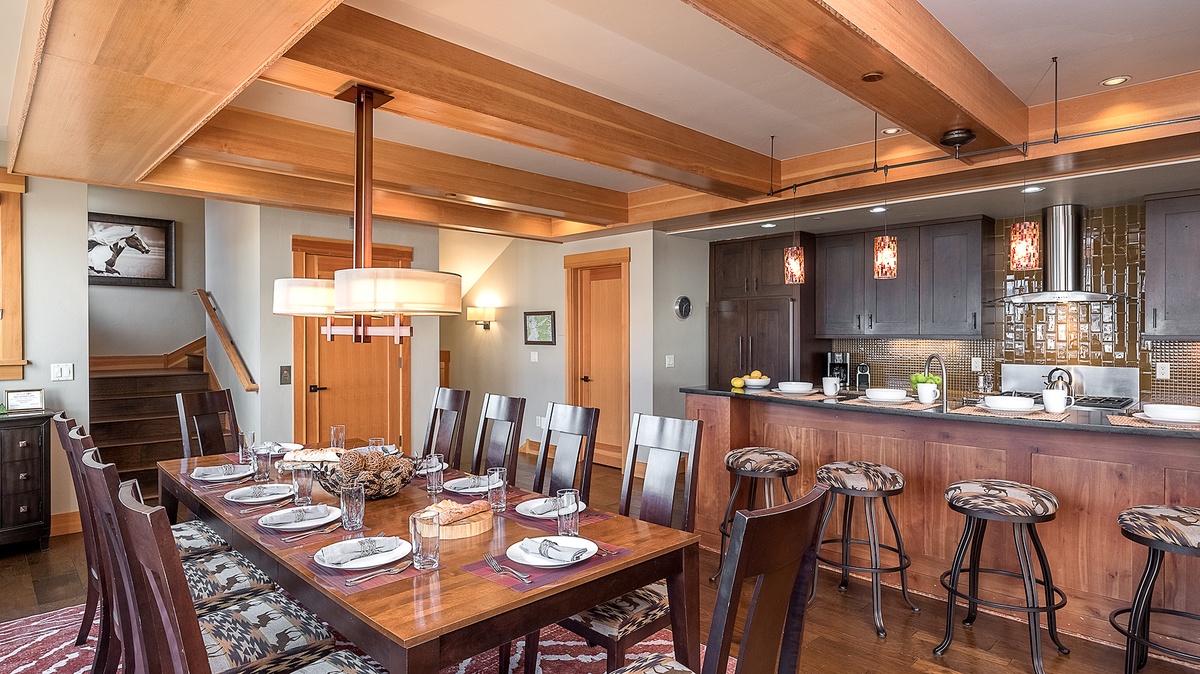 Dining Area, Main Level, Storm Peak Chalet - Table with bar seating nearby