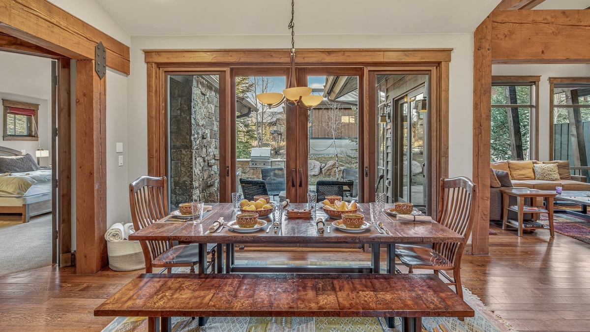 Dining Area, Main Level