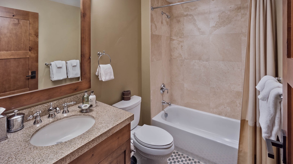 Shared Bathroom, Main Level - Hall bath adjacent to Bedroom 4