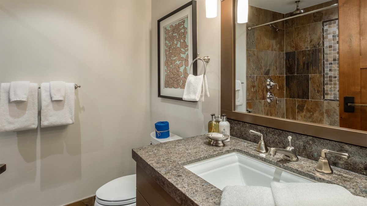 Bedroom 2, Main Level - Ensuite