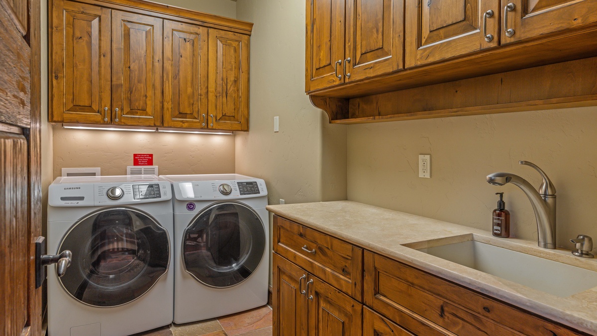 Main level laundry room
