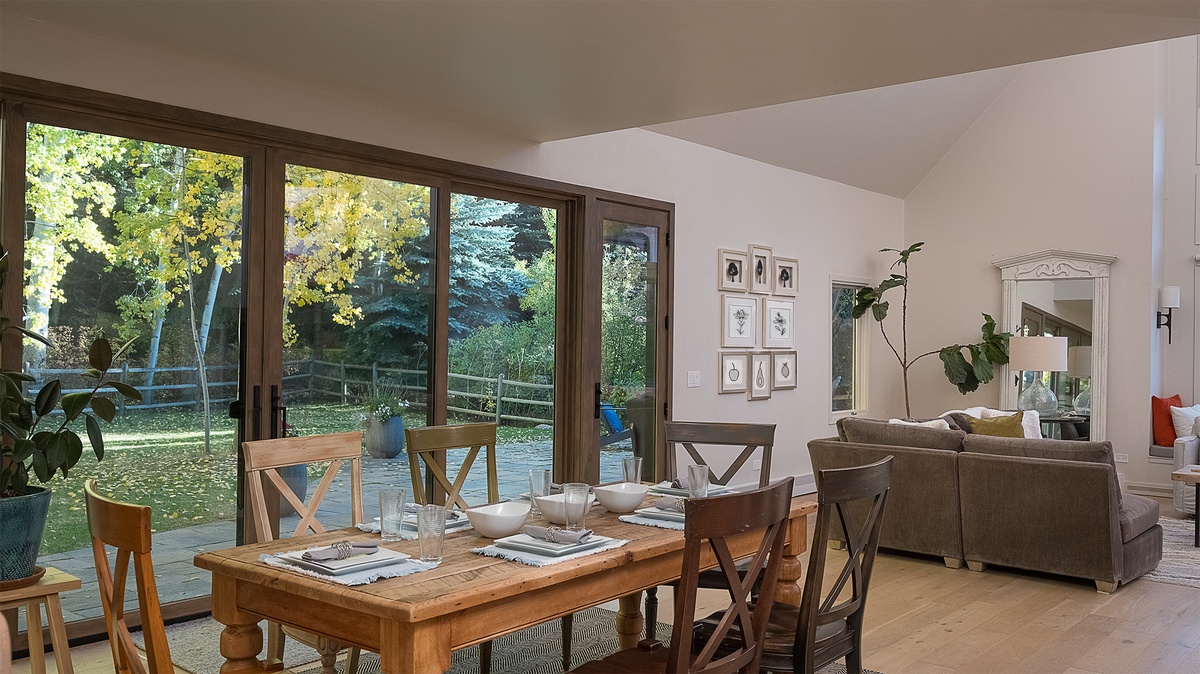 Dining Area, Main Level