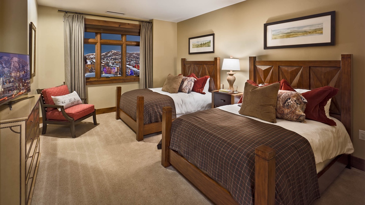 Bedroom 4, Main Level - Two full bedroom