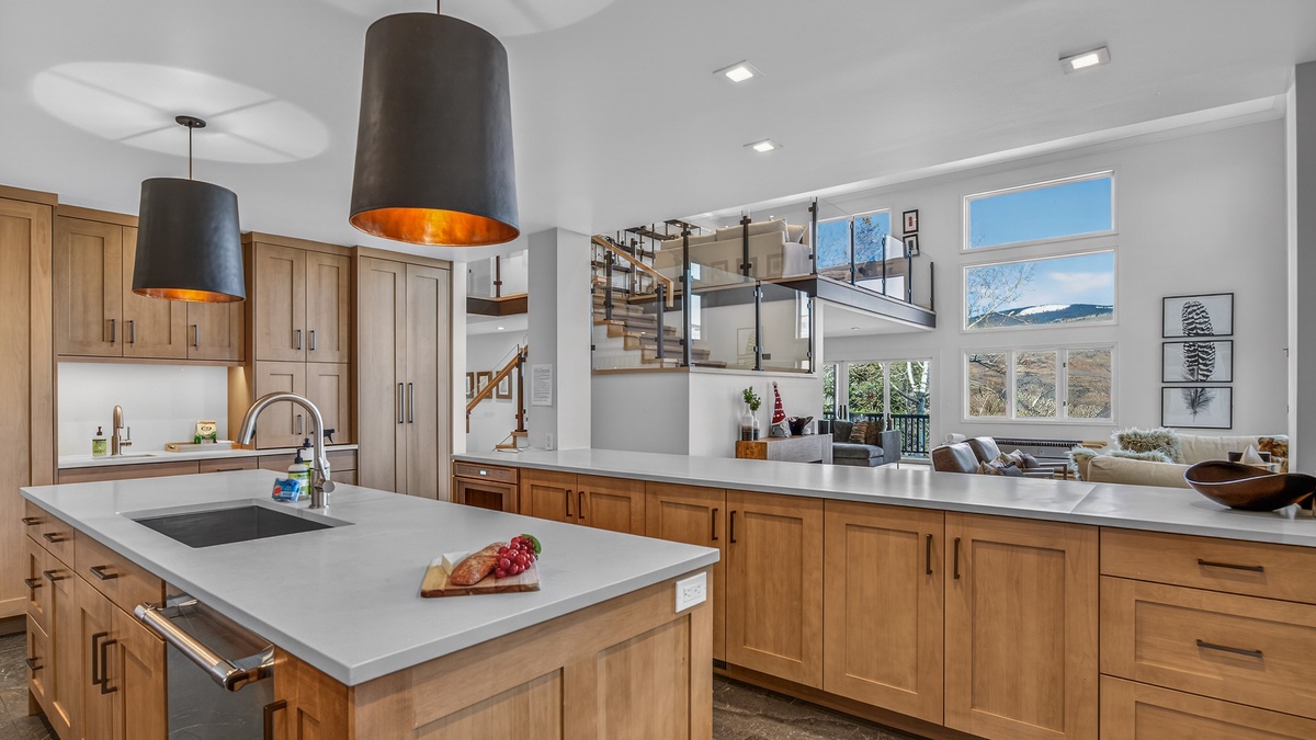 Gourmet Kitchen, Main Level