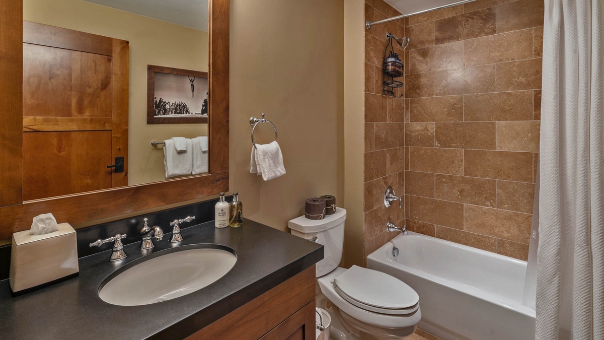 Bedroom 2, Upper Level - Ensuite