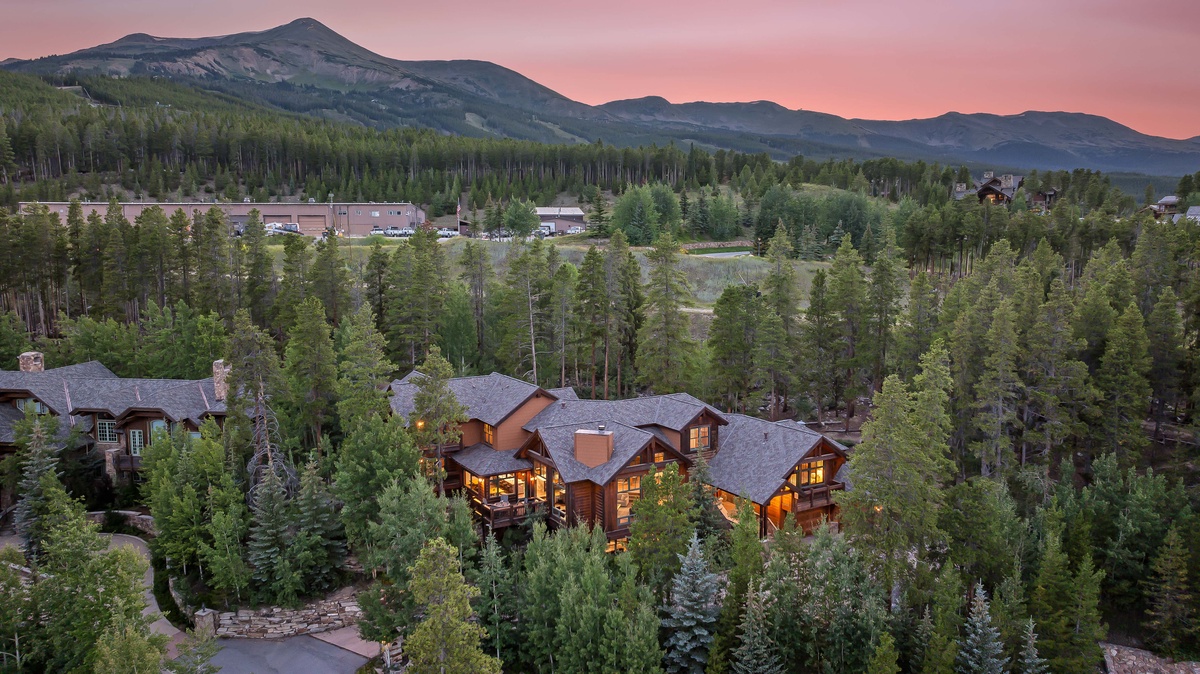 Aerial of Majestic Mountain Lodge
