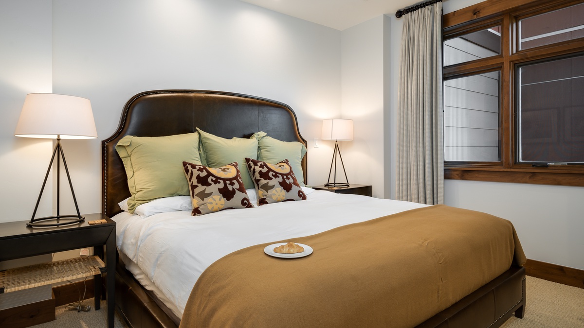 Bedroom 2, Main Level - King suite