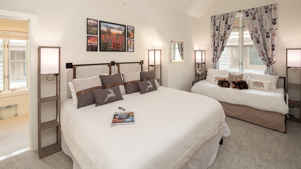 Bedroom 3, Upper Level - king bedroom with twin daybed with twin trundle