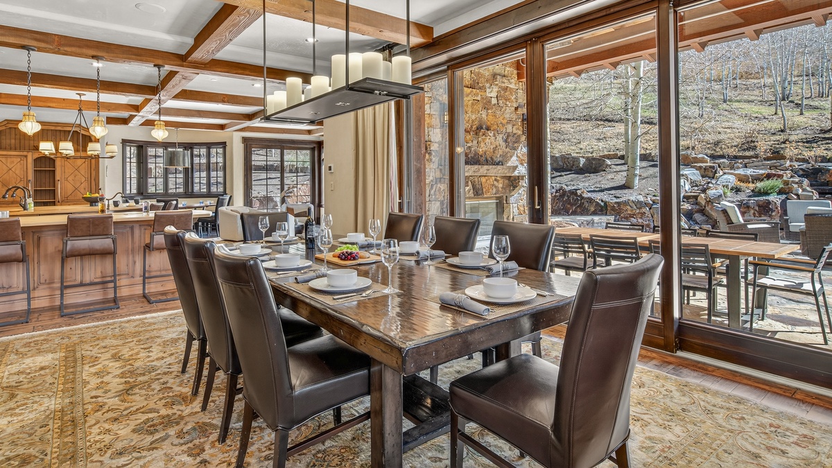 Dining Area, Main Level - Facing kitchen
