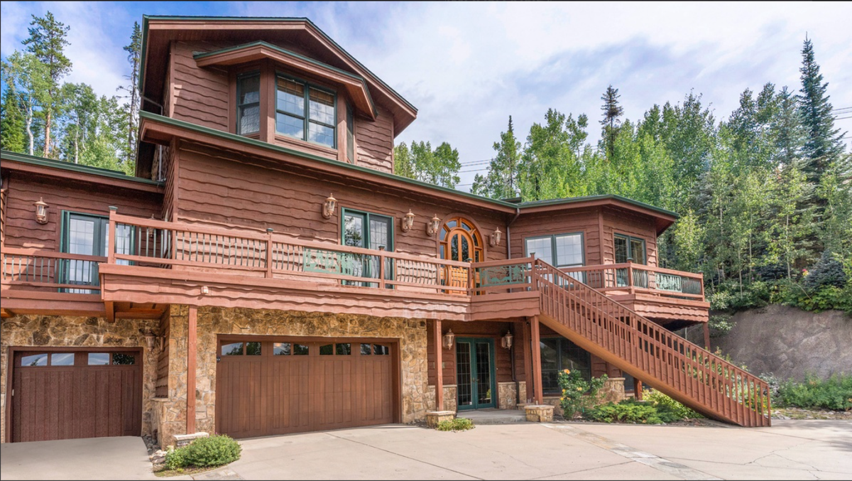 Apex Lodge South Exterior in Summer