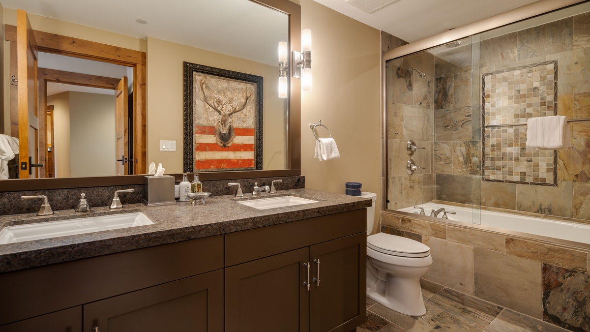 Bedroom 4, Main Level - Ensuite