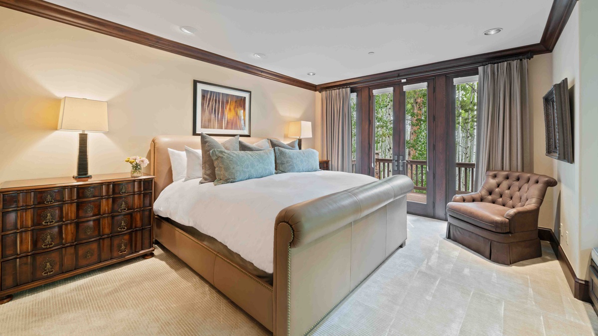 Bedroom 3, Lower Level - King guest bedroom with private outdoor patio