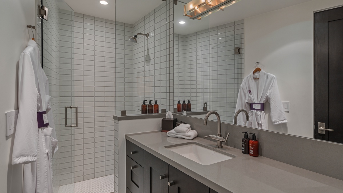 Bedroom 2, Lower Level - King ensuite 1