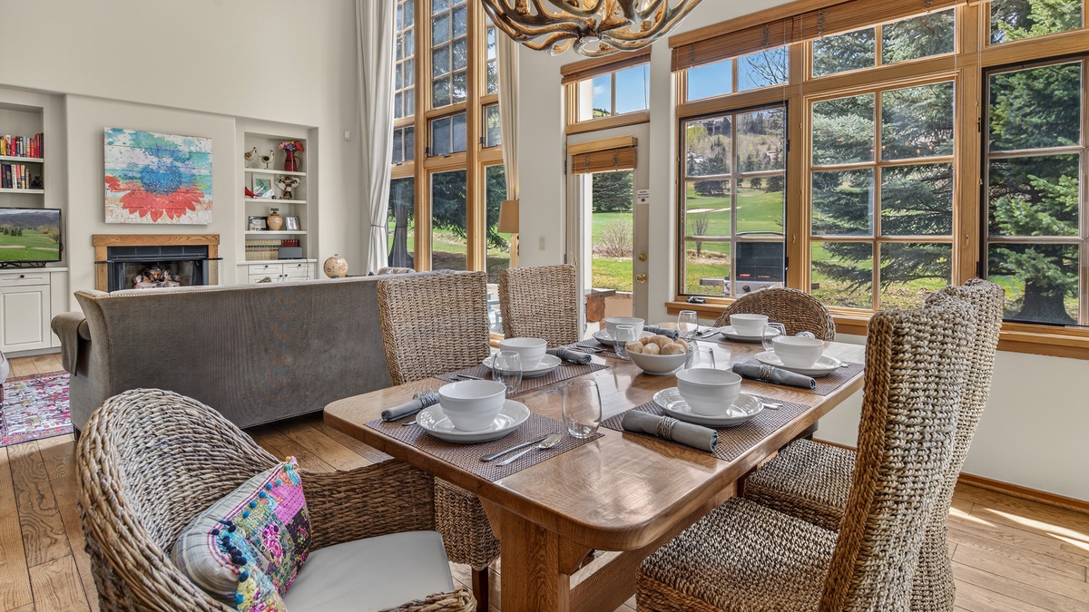 Dining Area, Main Level - Table with seating