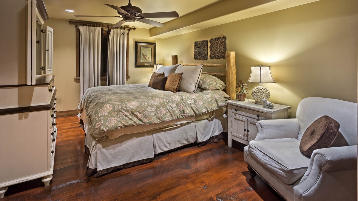 Lower level king bedroom 2 with shared bathroom