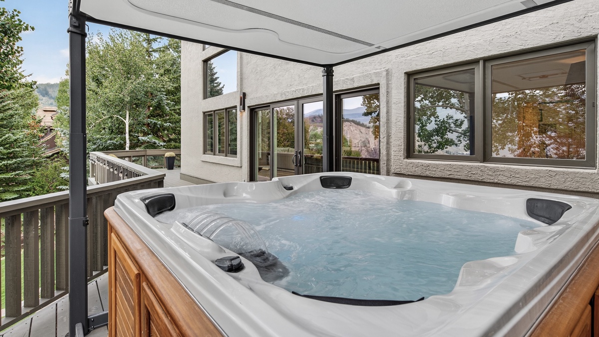 Hot tub on the deck