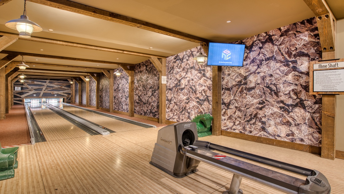 One Ski Hill Place Resort Amenity: Bowling alley (by reservation)