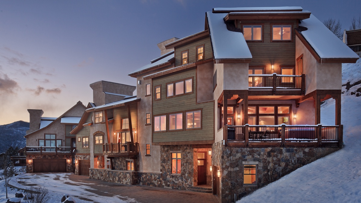 Welcome to Storm Peak Chalet!