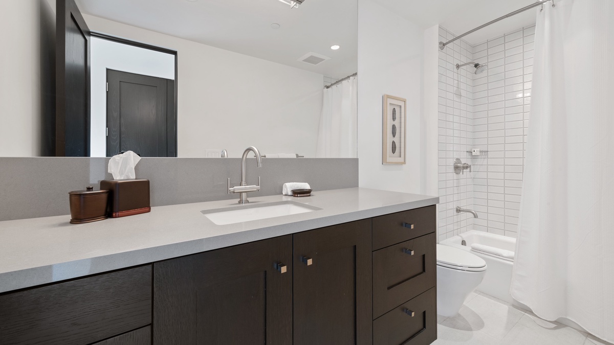 Bedroom 4, Lower Level - King ensuite 2