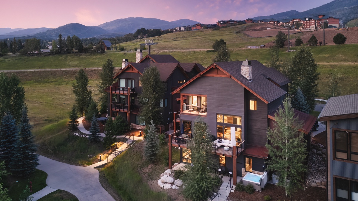 Aerial view of Wildhorse Chalet in the summertime