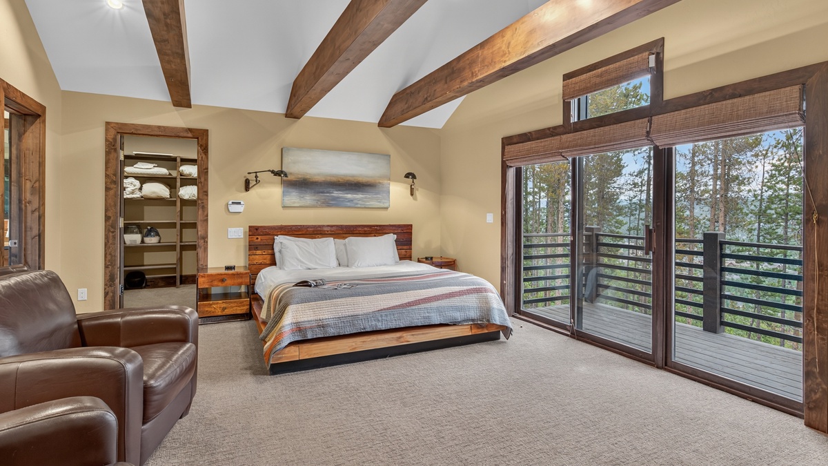 Bedroom 7, Upper Level - Upper king suite