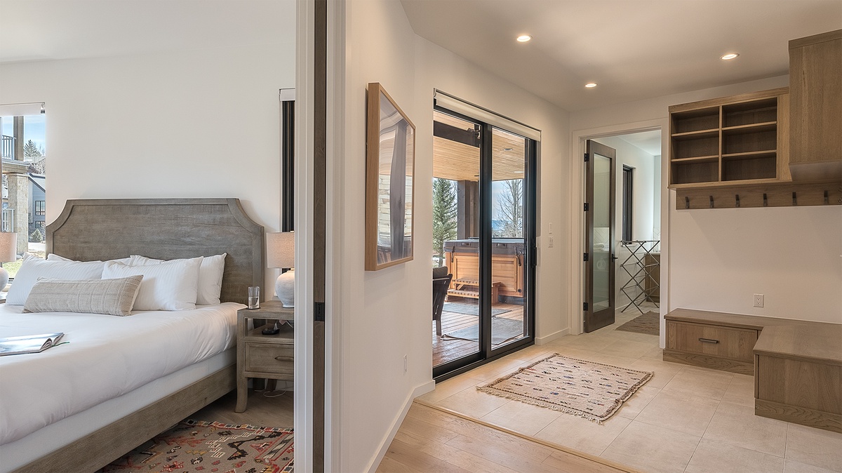 Garage Entry, Main Level