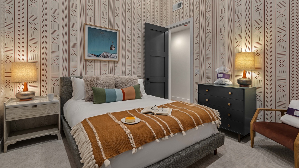 Queen bedroom on main level