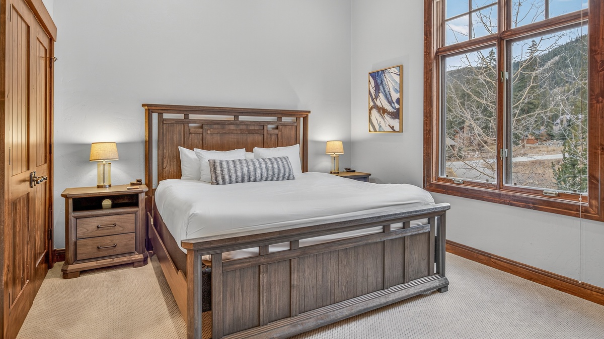 Bedroom 2, Upper Level - King suite