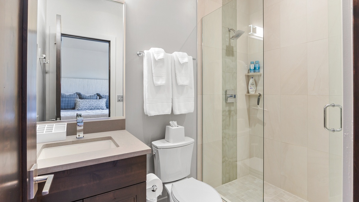 Bedroom 4, Lower Level - King ensuite