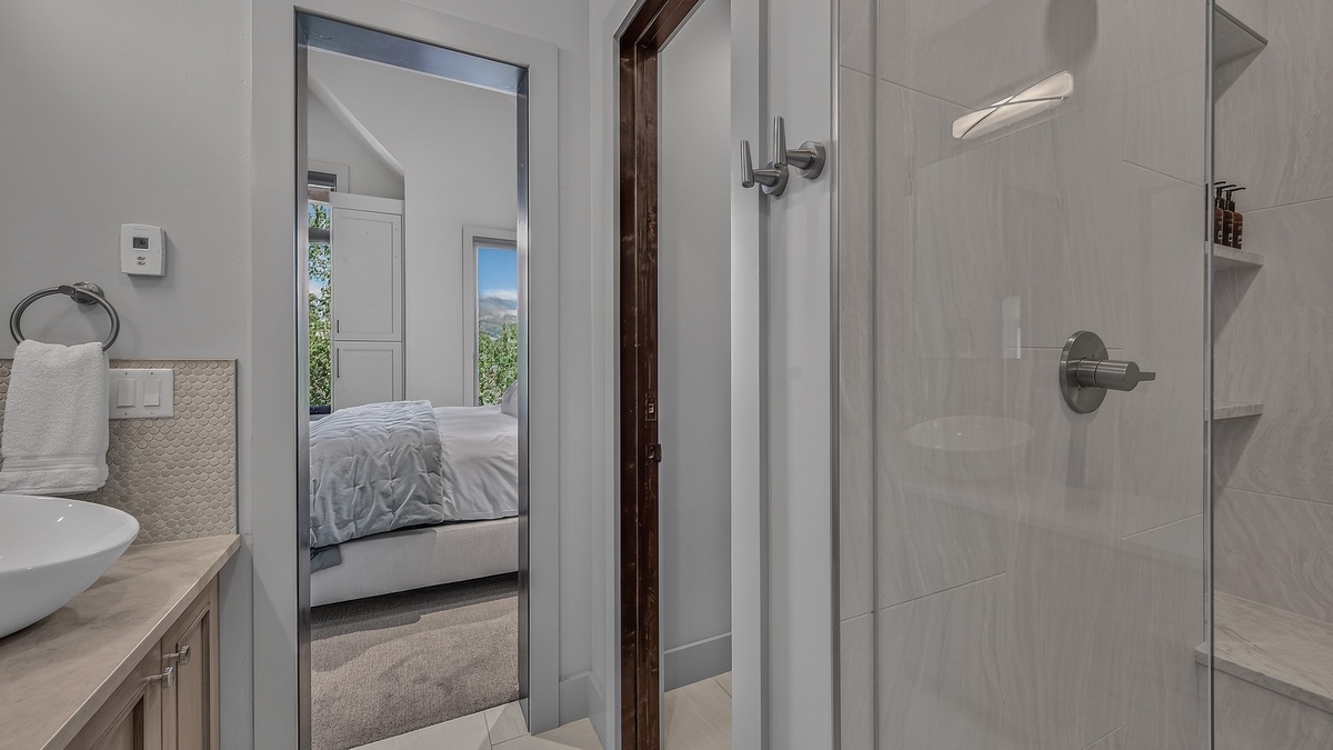 Bedroom 6, Upper Level - Ensuite with walk-in shower