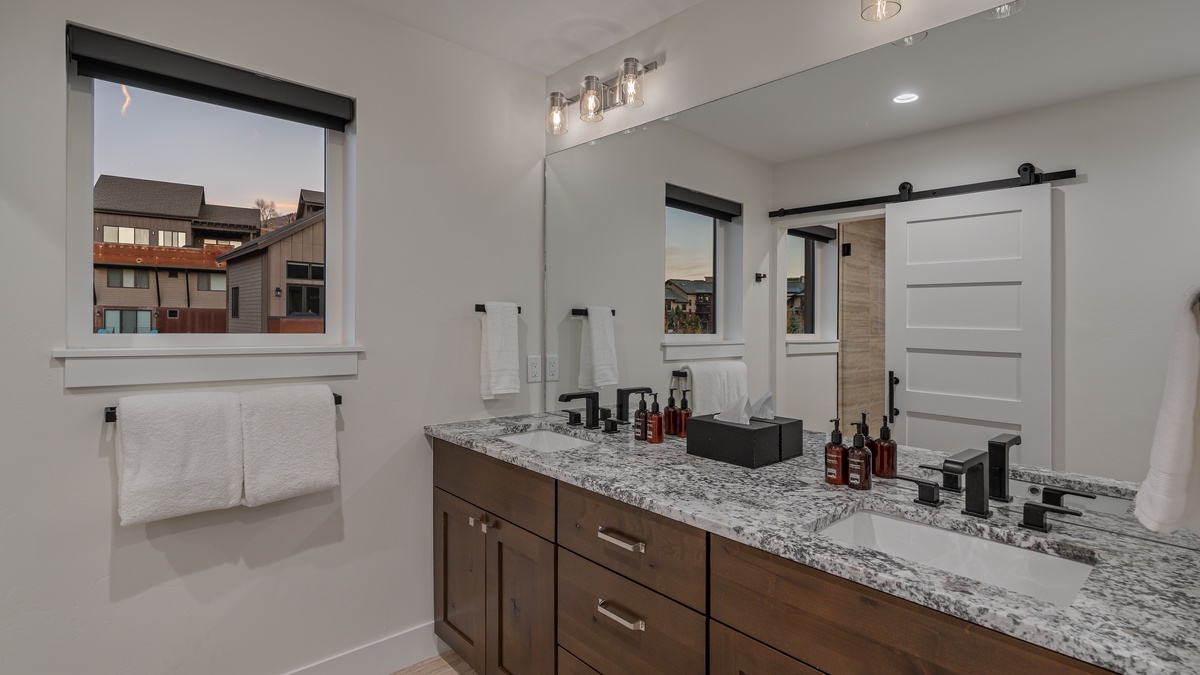 Primary king ensuite on main level