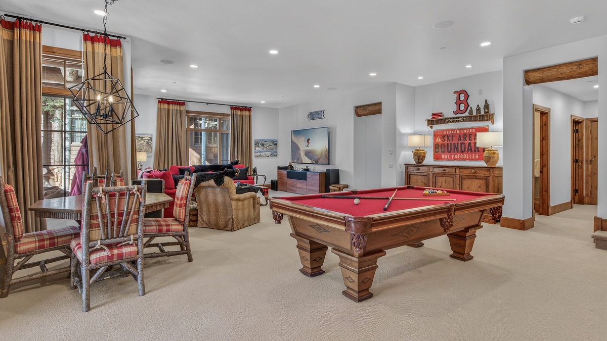 Family Room, Lower Level - Pool table and entertainment area