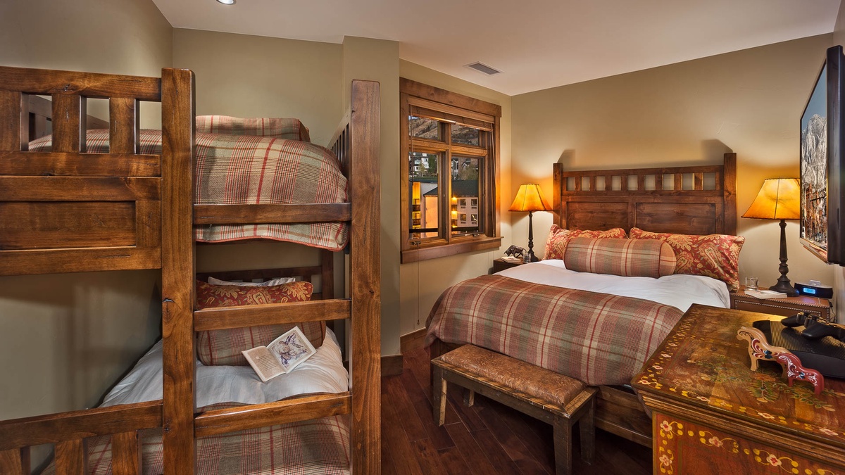 Bedroom 4, Main Level - Queen bed and twin-over-twin bunk