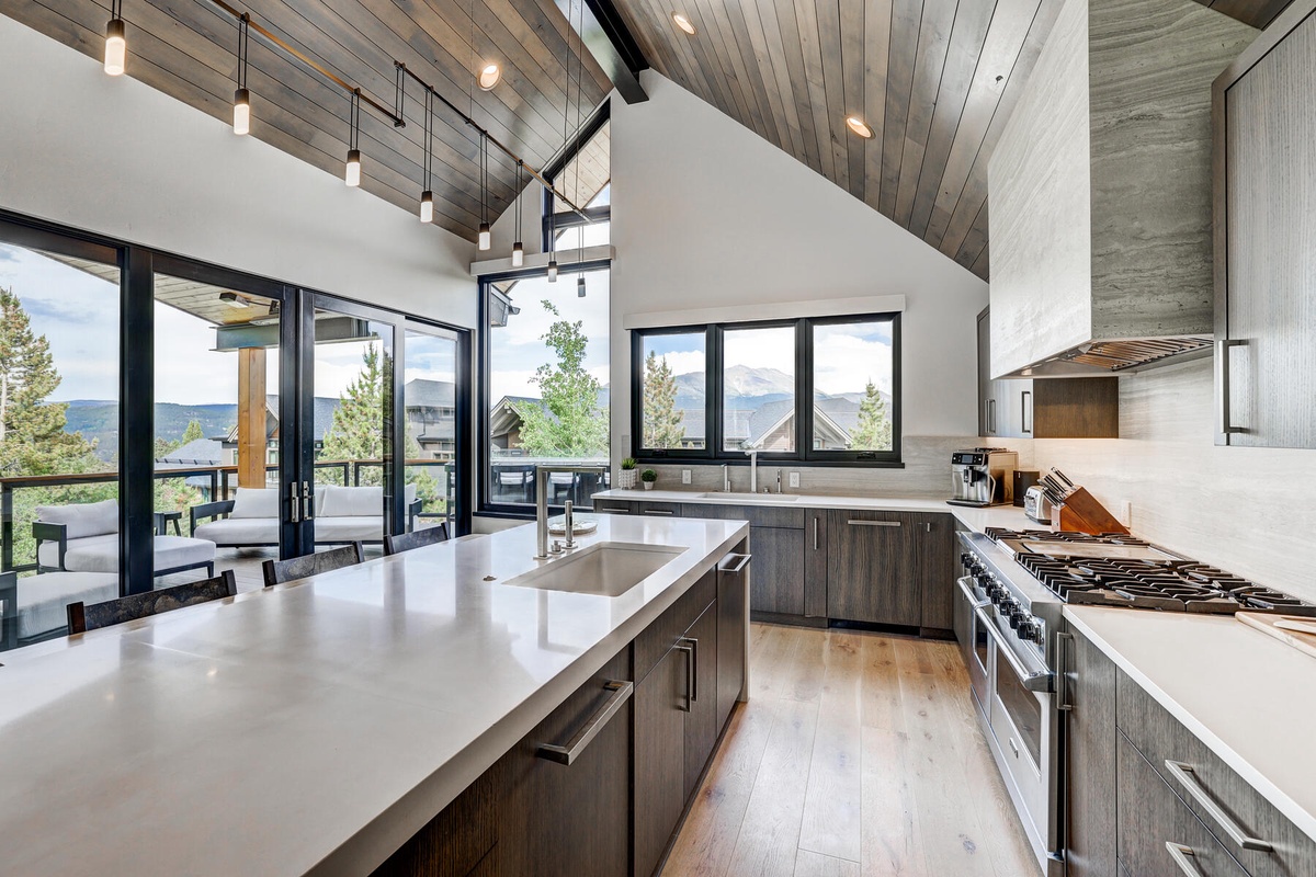 Kitchen, Main Level