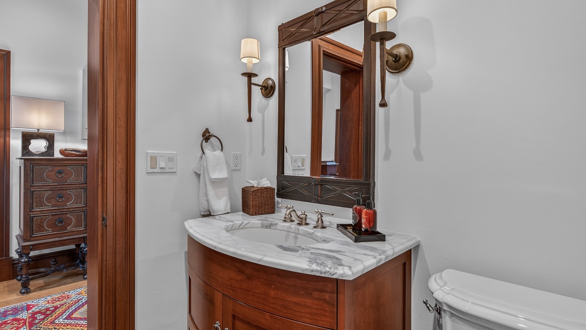 Powder Room, Main Level - Single vanity with mirror