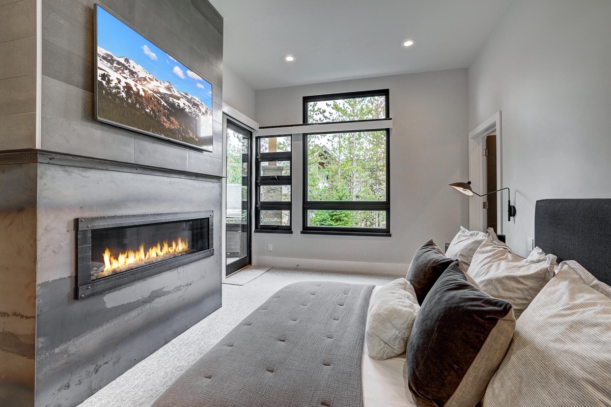 Bedroom 3, Lower Level - With fireplace