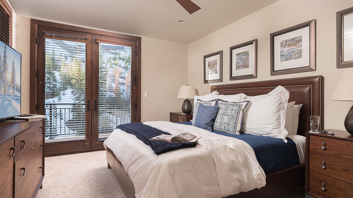 Bedroom 7, Lower Level - King suite