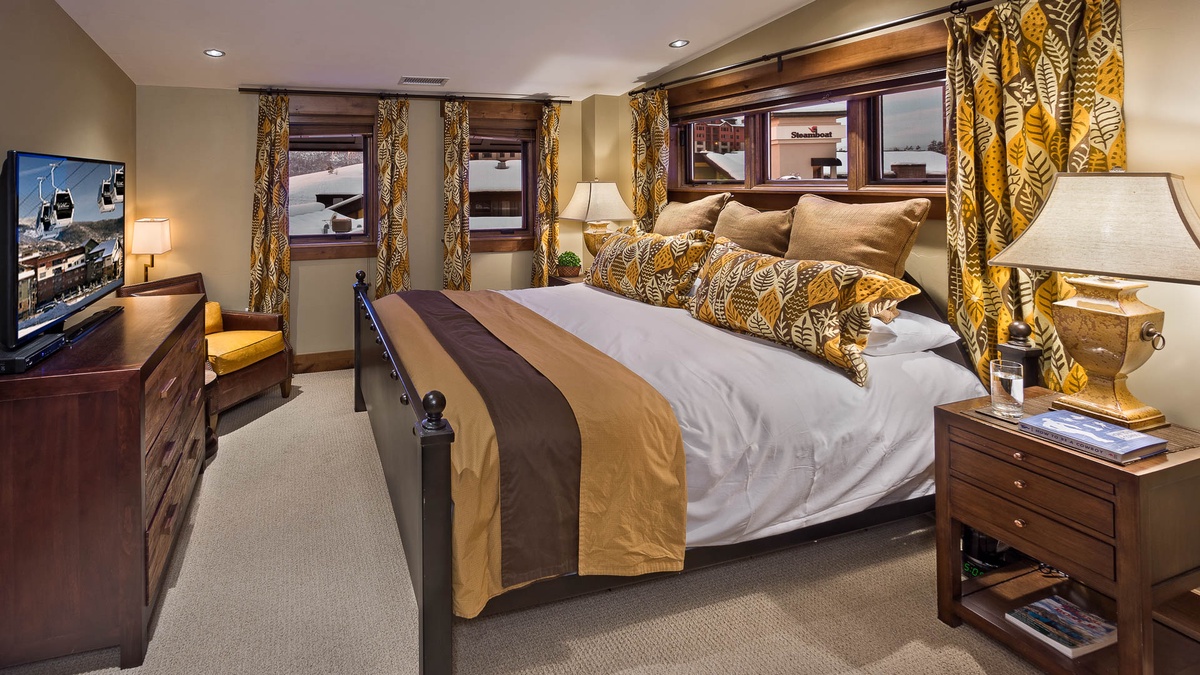 Bedroom 2, Main Level - King suite