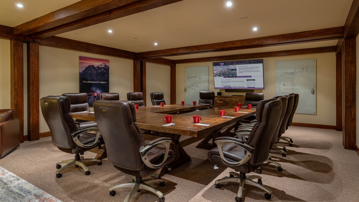 Conference Room, Lower Level - Seats 12