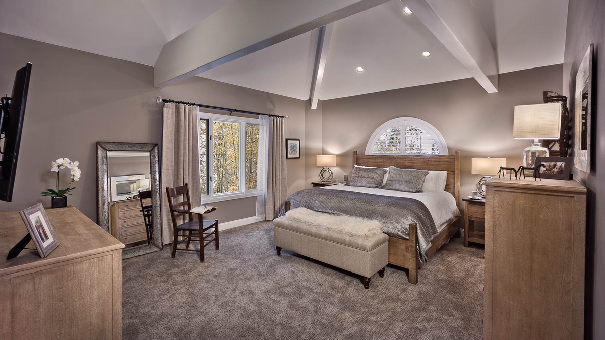 Primary suite on main level