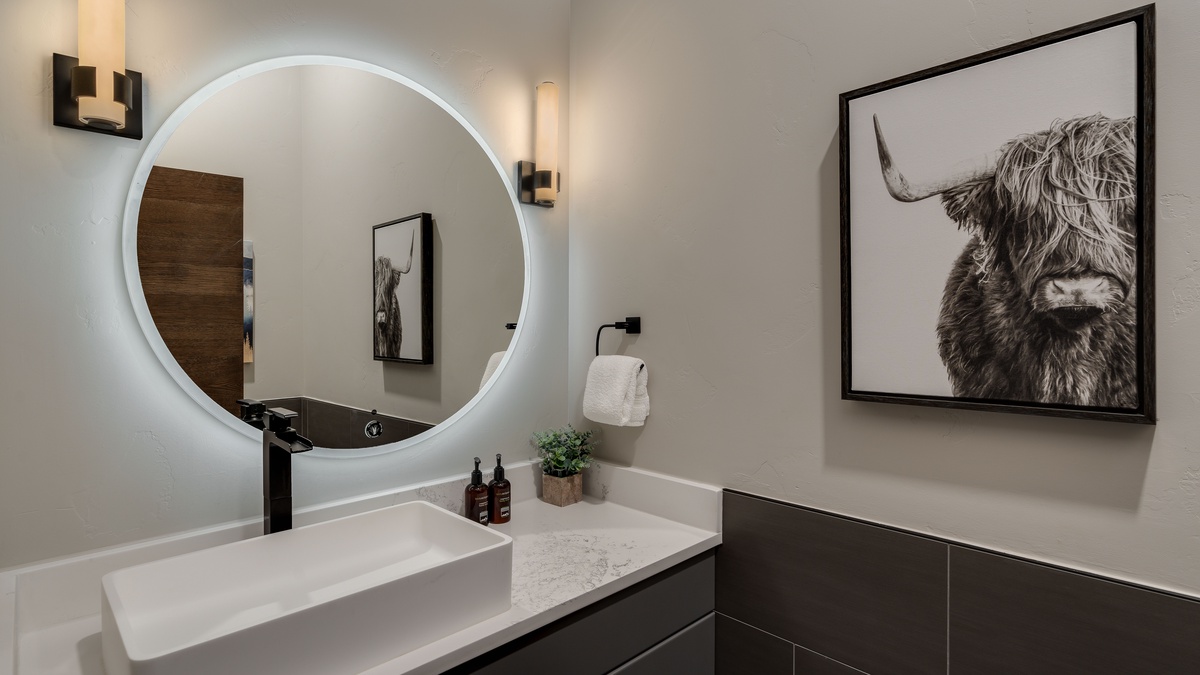 Powder bath on main level